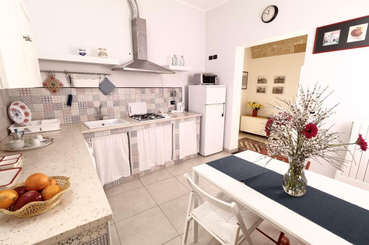 Slow Lecce - Old Town Apartment Sit Εξωτερικό φωτογραφία