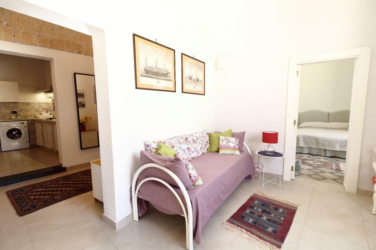 Slow Lecce - Old Town Apartment Sit Εξωτερικό φωτογραφία