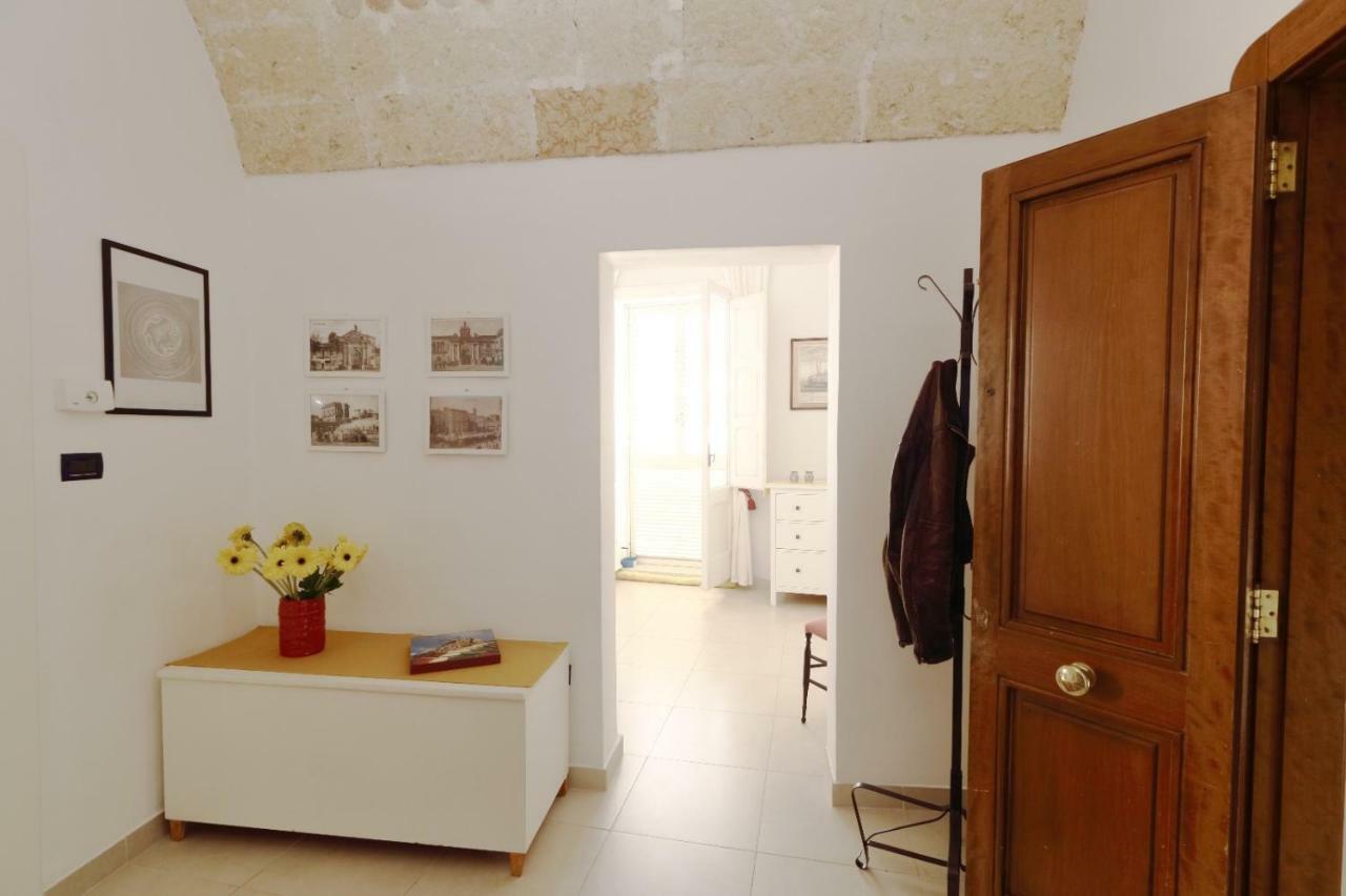 Slow Lecce - Old Town Apartment Sit Εξωτερικό φωτογραφία